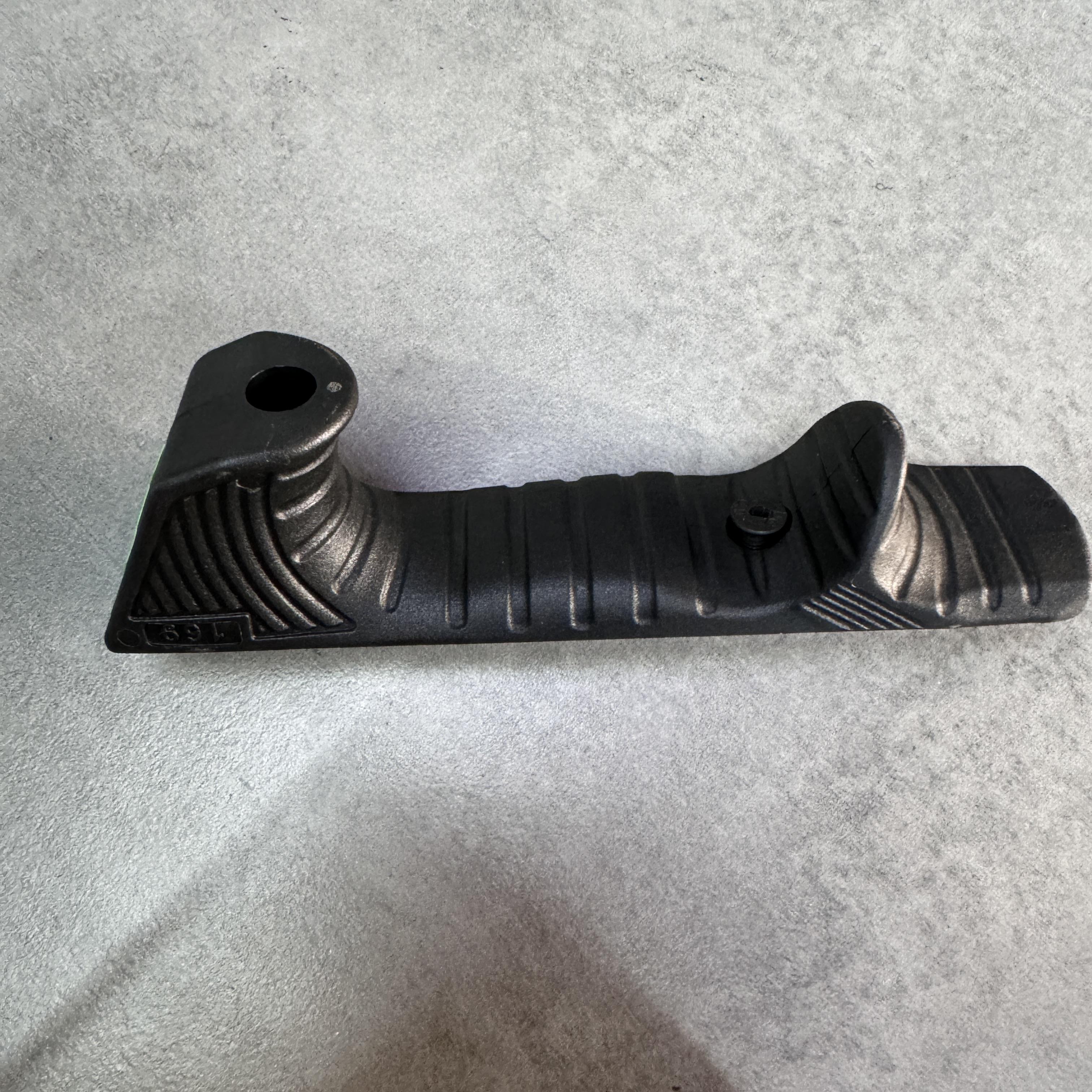 Рукоятка переноски огня DLG TACTICAL DLG-169 горизонтальная на M-LOK с гнездом для QD-антабки Черный (246055) - фото 5 Рукоятка переноски огня DLG TACTICAL DLG-169 горизонтальная на M-LOK с гнездом для QD-антабки Черный (246055) - фото 5