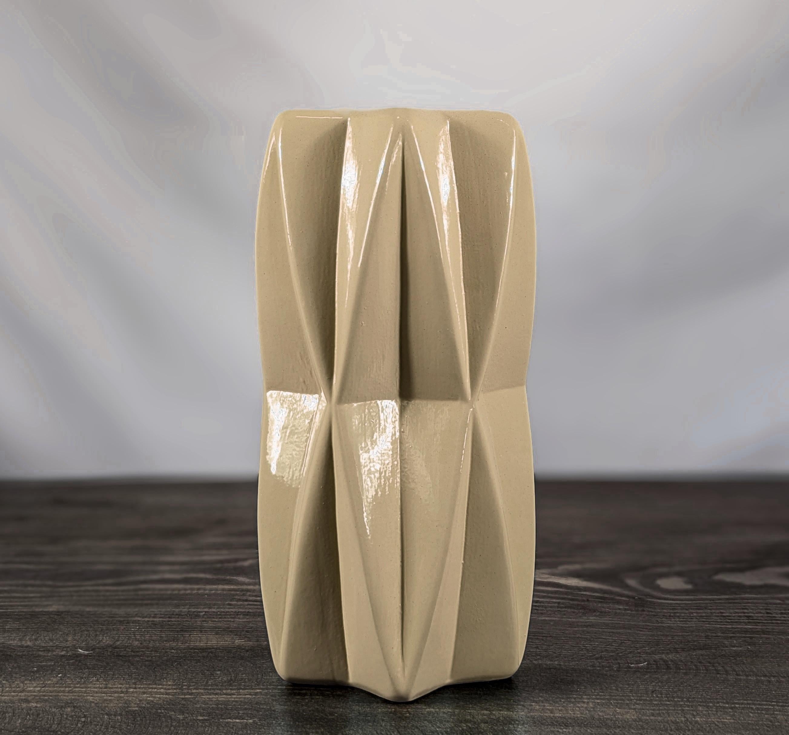 Ваза Nana ceramics Гео 21 см Бежевый