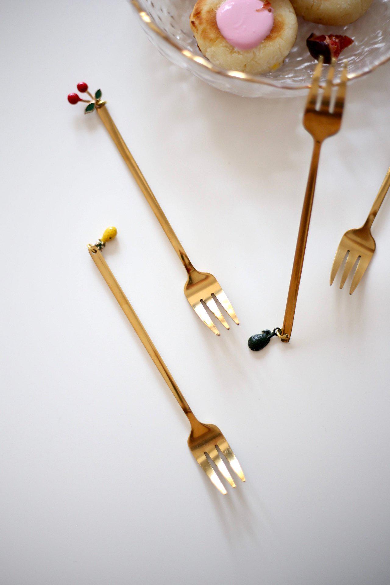 Набор десертных вилок с подвесками 4 пр. Золотистый (00000010191) - фото 6 Набор десертных вилок с подвесками 4 пр. Золотистый (00000010191) - фото 6