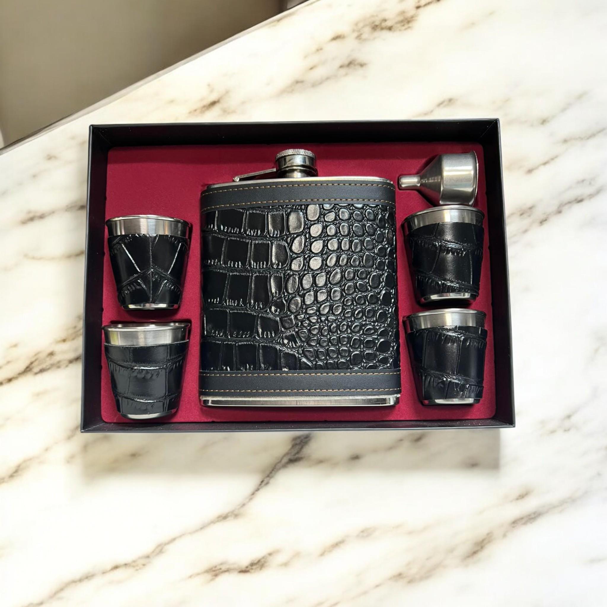 Набір подарунковий Moongrass 6в1 фляга 18Oz 532 мл/лійка/стопки 4 шт. Black (F_DJH-2191-1Black) - фото 2