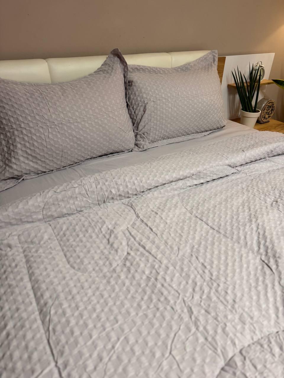 Постельное белье с одеялом сатин евро 200х230 см наволочки 50х70 см 2 шт. Серый (Д-Al-sat-kovdra-001-02) - фото 2