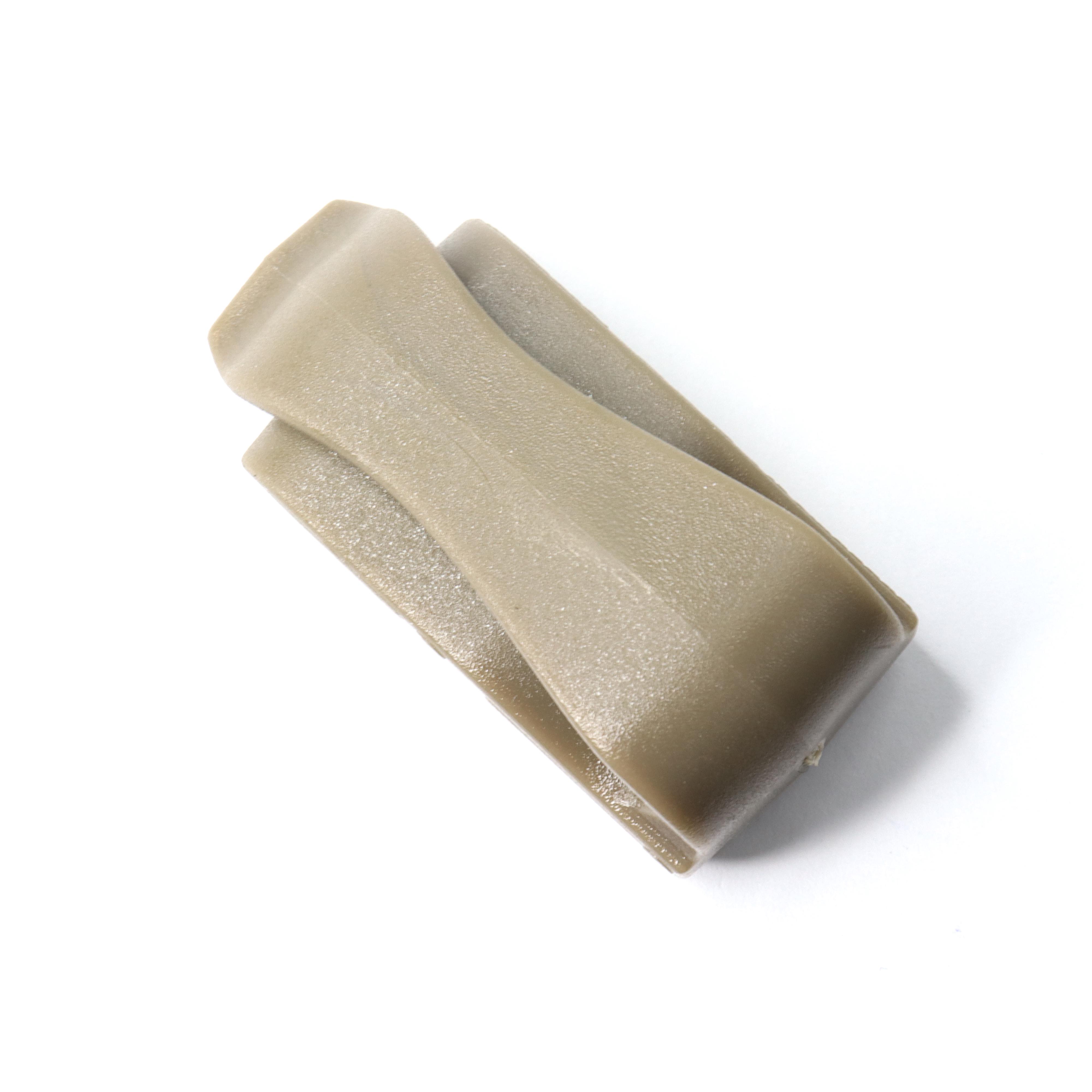 Крючок полиамидный 25 мм Койот (021209) - фото 2 Крючок полиамидный 25 мм Койот (021209) - фото 2