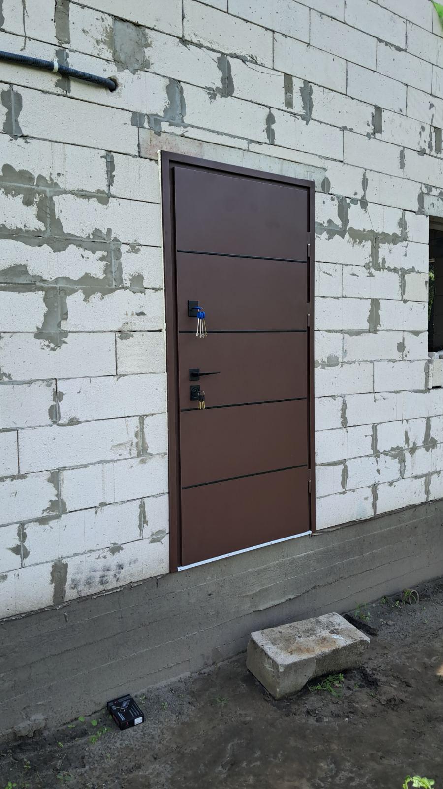 Дверь входная улица Redfort Стрит браун люкс молдинг ПВХ с терморазрывом 960х2040 мм Коричневый/Орех темный (23537602) - фото 7