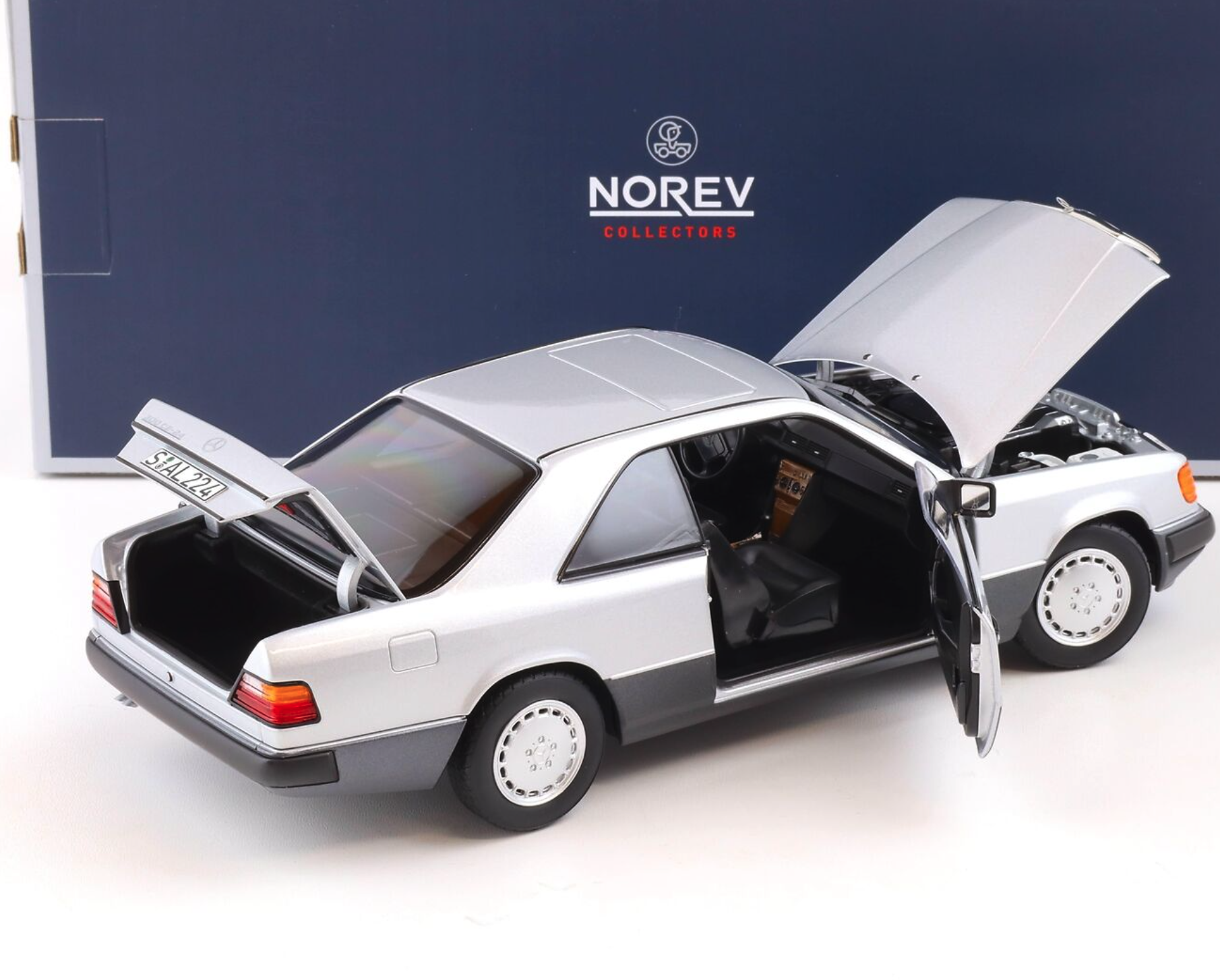 ᐉ Модель автомобиля Norev 1:18 Mercedes-Benz 300 CE-24 Coupe C124 1990 ...