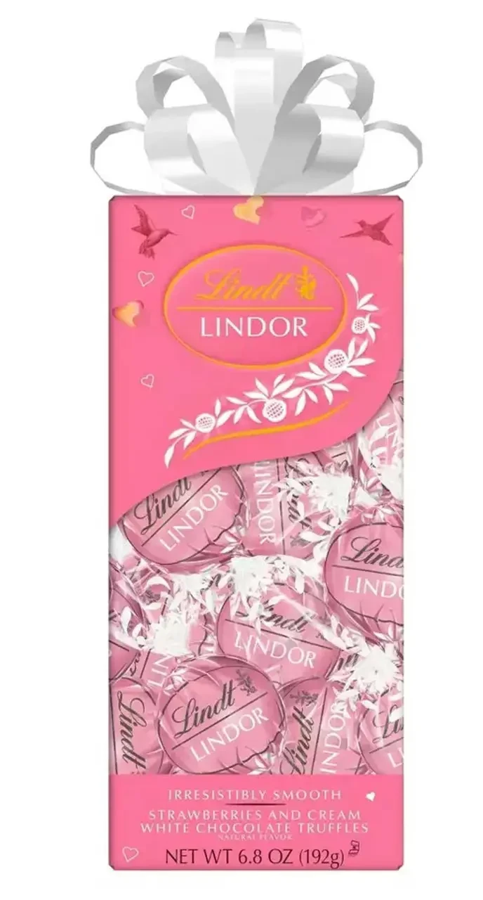 Конфеты шоколадные Lindt Valentine's Lindor Strawberries & Cream Truffles Traditions Box 192 г (1763002500)