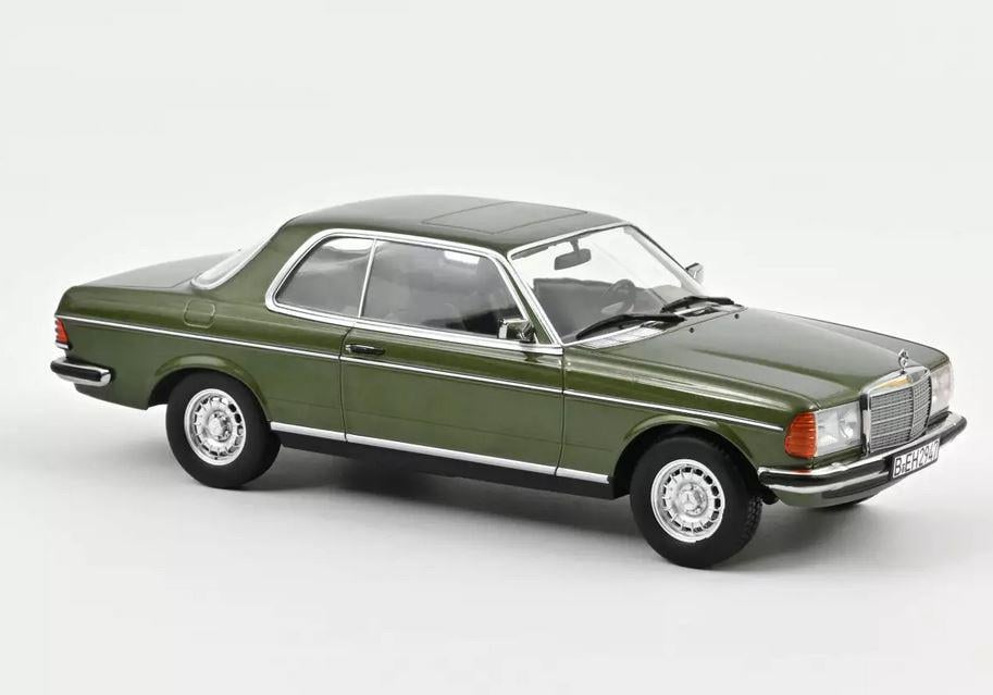 Модель автомобиля Norev 1:18 Mercedes-Benz 280 CE C123 Green Metallic (183704)