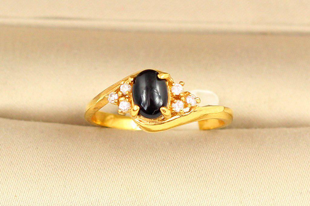 Кольцо Оникс в цирконах р. 19 Золотистый (28833998) - фото 2 Кольцо Оникс в цирконах р. 19 Золотистый (28833998) - фото 2