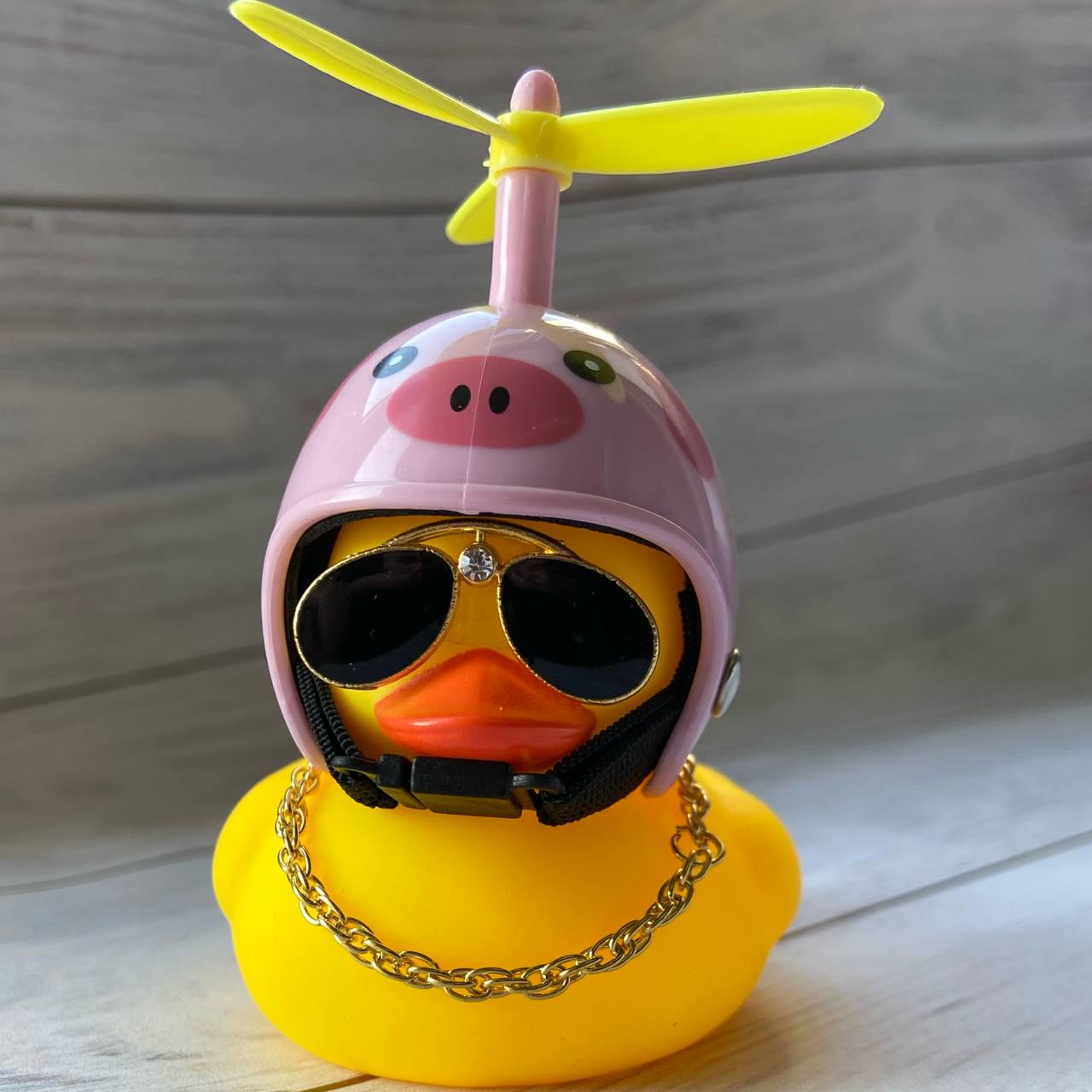 Автомобільна качка в шоломі Crazy Duck (00-7689)