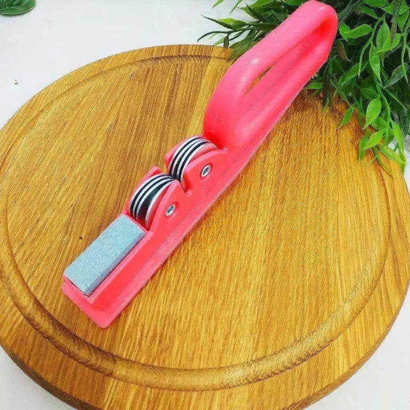 Точилка для ножів механічна Червоний (84260) - фото 4 Точилка для ножів механічна Червоний (84260) - фото 4