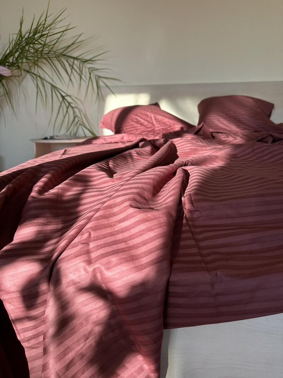 Комплект постельного белья Gold евро Вишневый (14326)