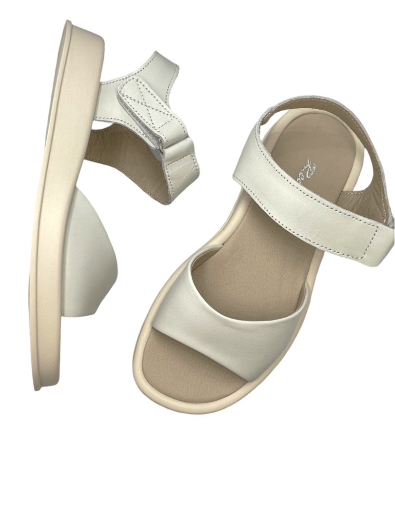 Босоніжки жіночі Red Sun 2119-19/40 р. 40 Молочний