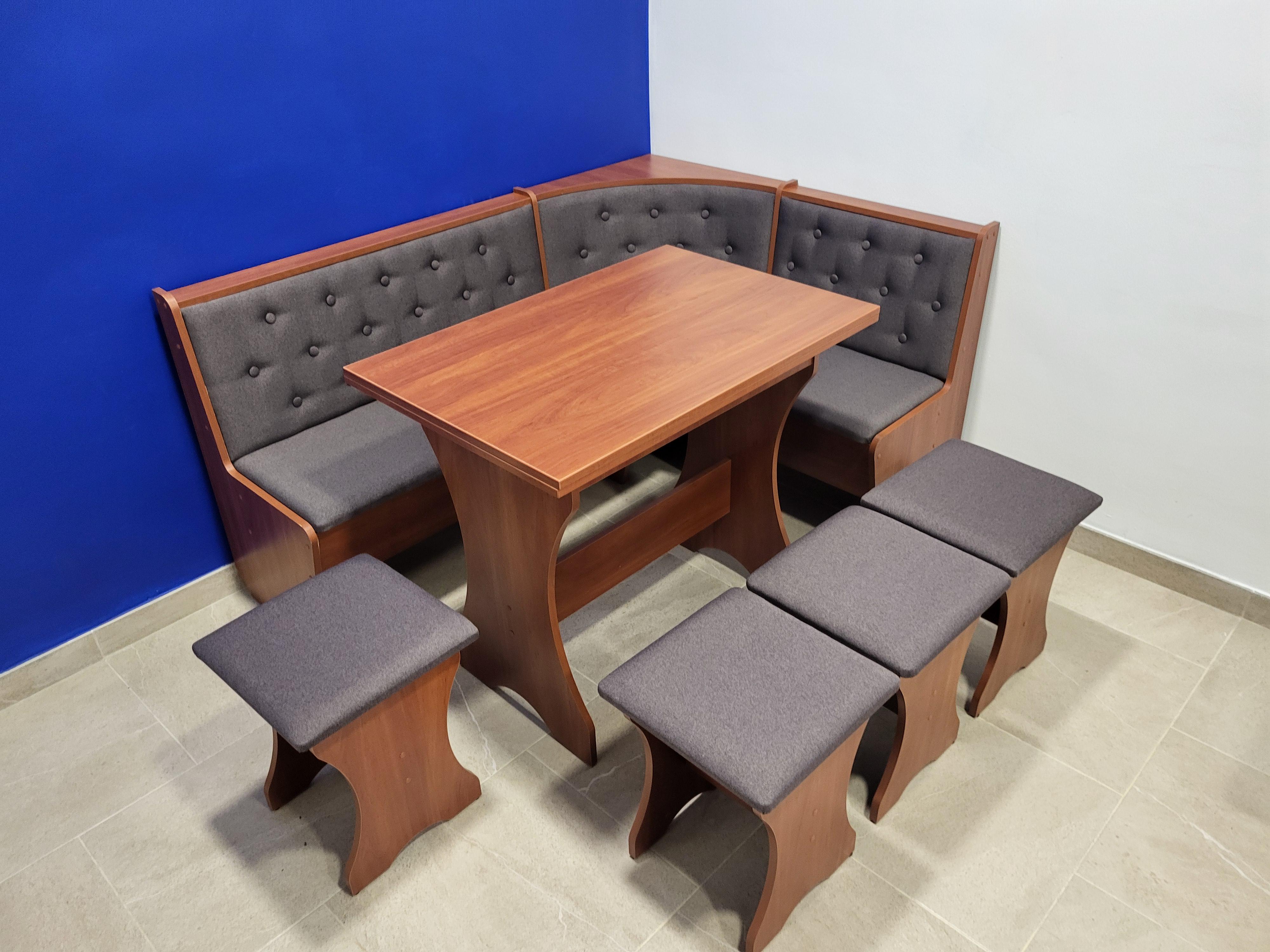 Кухонный уголок Семейный со столом и 4 табуретами 113,5х153,5 см Яблоня/Бонус Нова (KSTTTT-Y-BN)