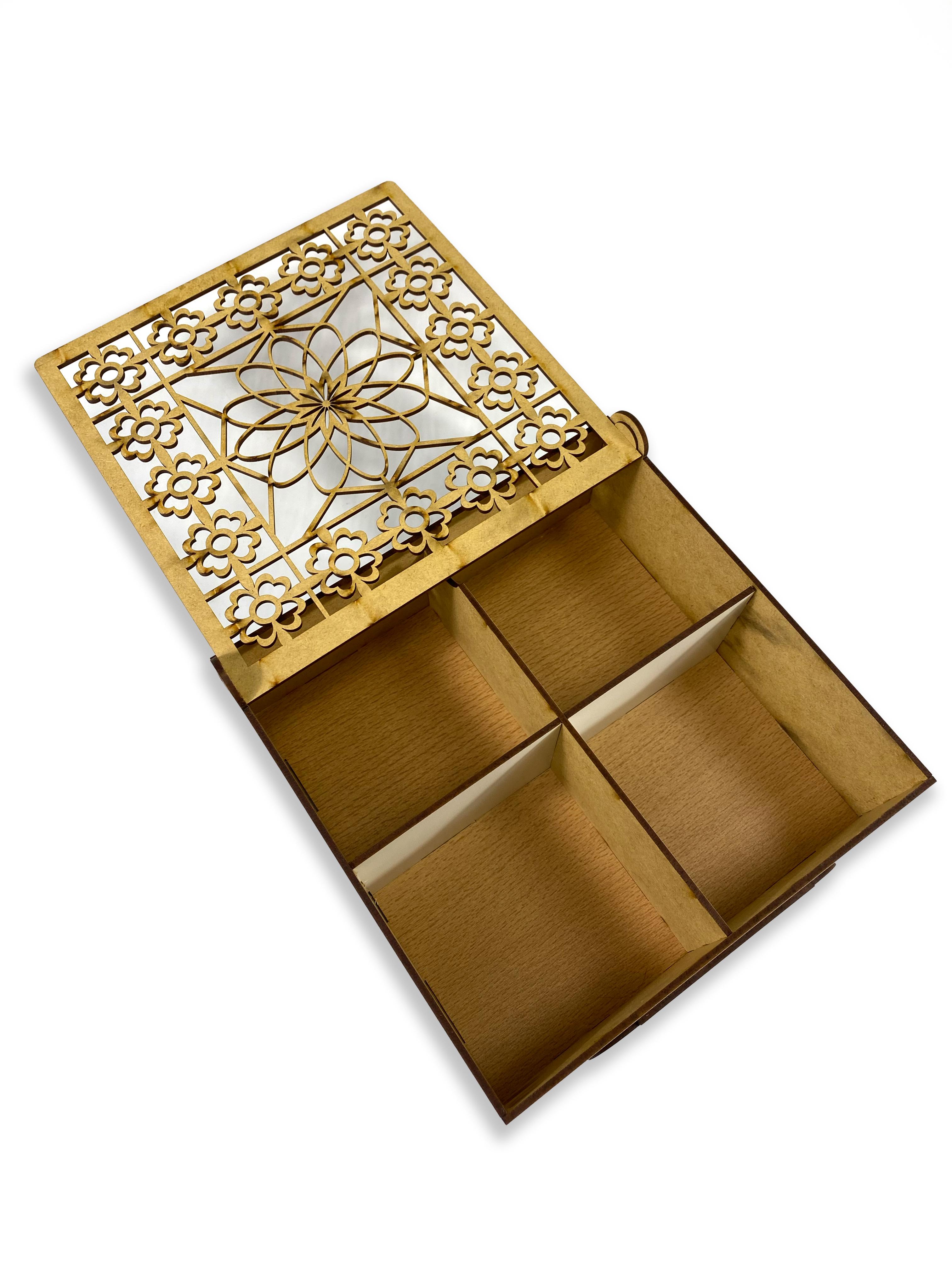 Коробка-органайзер для чаю TEA з натурального дерева з різьбленням та перфорацією 22х22,5х7,5 см