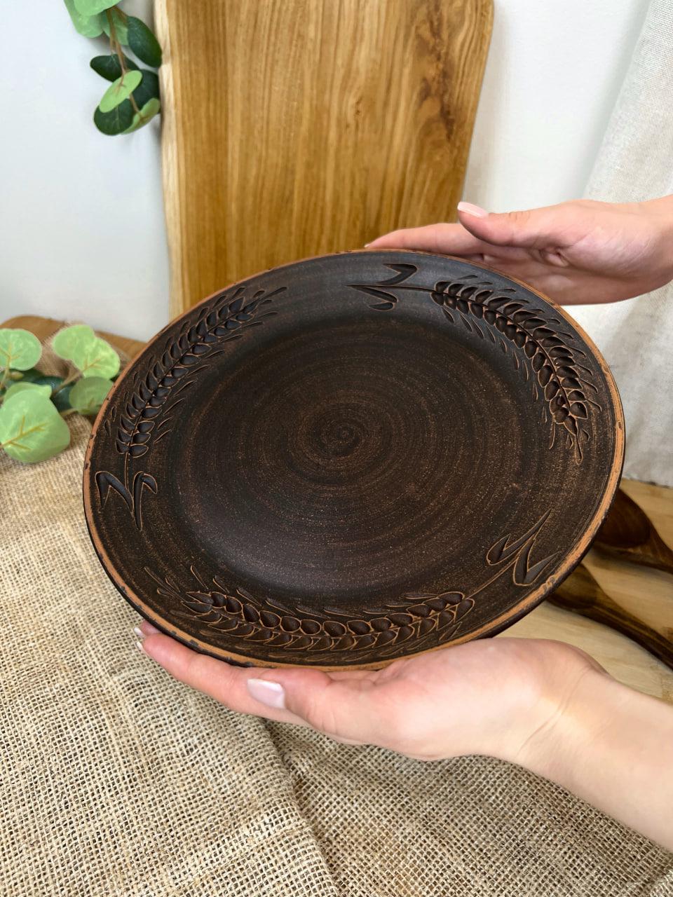 Тарілка керамічна глиняна різьблена колосок 26 см (3002-3) - фото 4