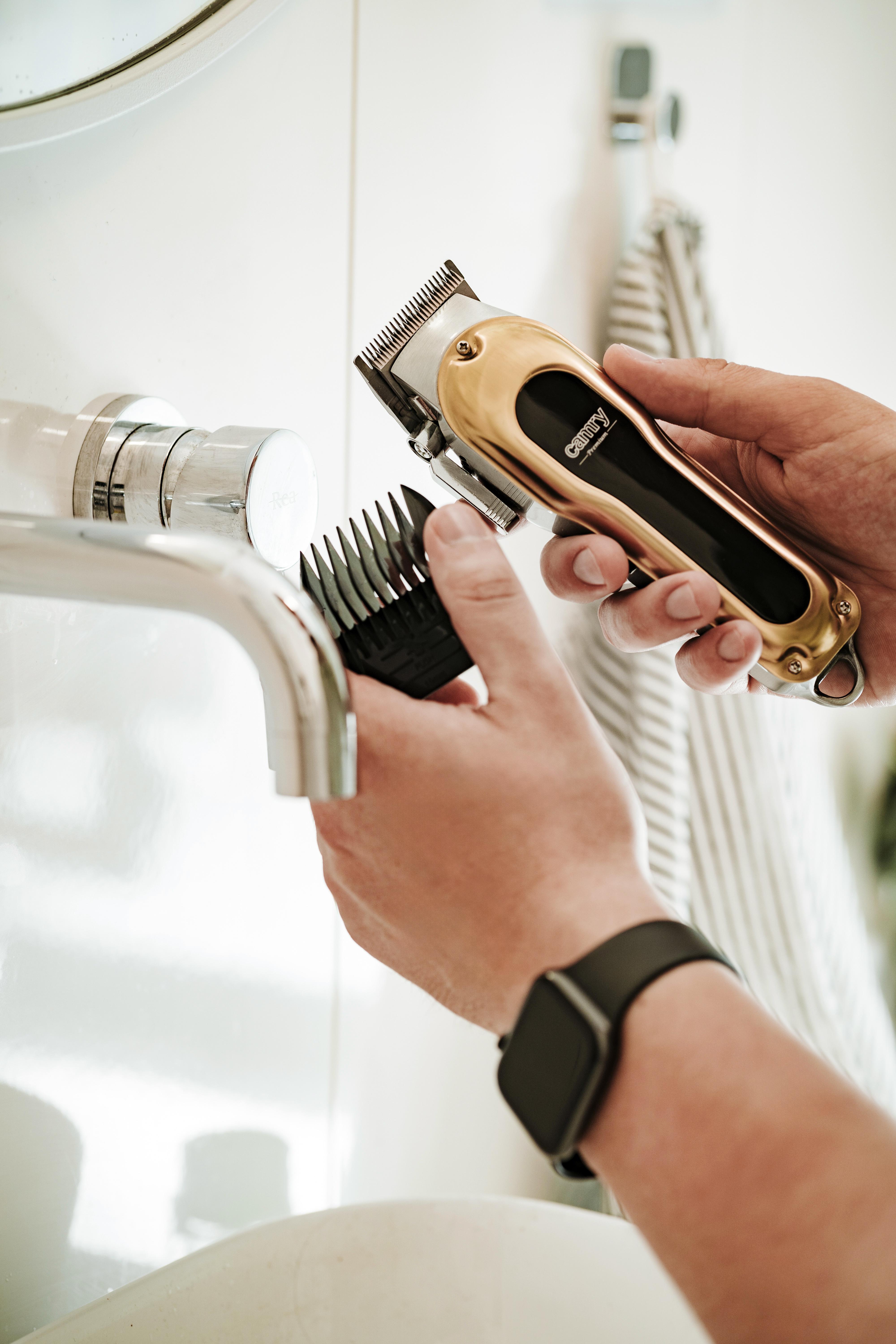 Машинка для стрижки волос Camry LED (CR2844) - фото 11 Машинка для стрижки волос Camry LED (CR2844) - фото 11