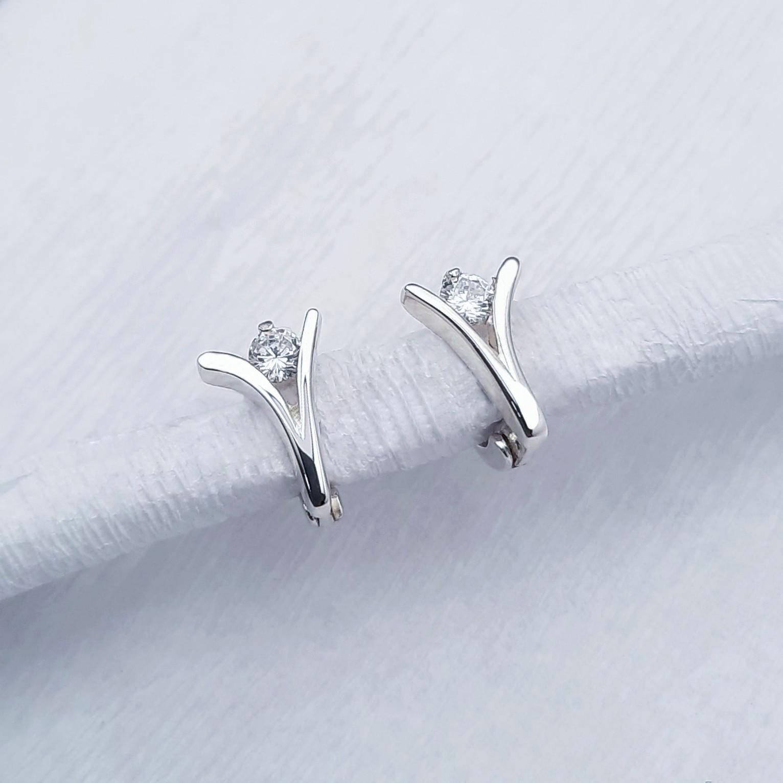 Серебряные серьги Галочка с фианитами