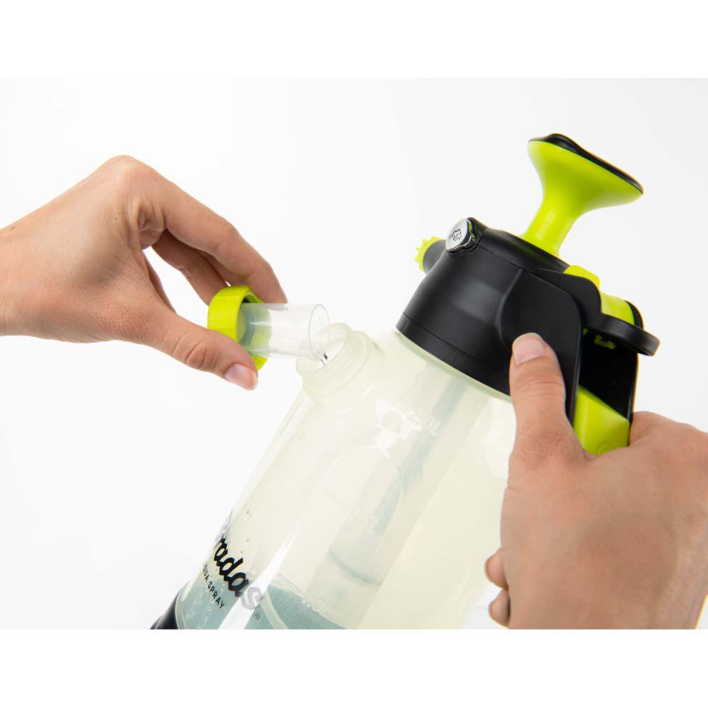 Опрыскиватель пневматический Bradas AQUA SPRAY CLEAR с боковым вливом объем 2 л (AS0200CL/SF) - фото 5 Опрыскиватель пневматический Bradas AQUA SPRAY CLEAR с боковым вливом объем 2 л (AS0200CL/SF) - фото 5