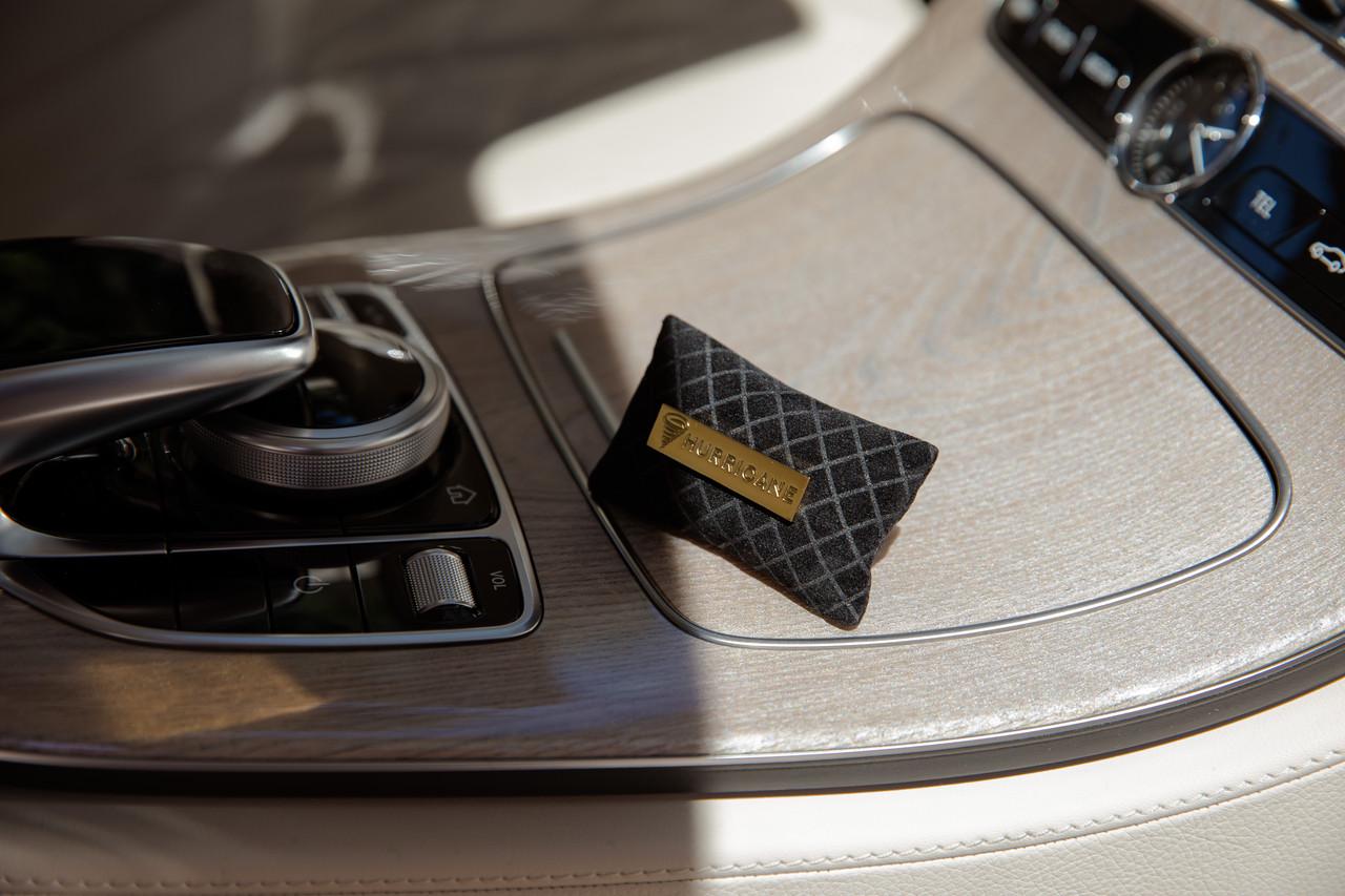 Автомобильный ароматизатор Hurricane GOLD ПРЕМИУМ - фото 2