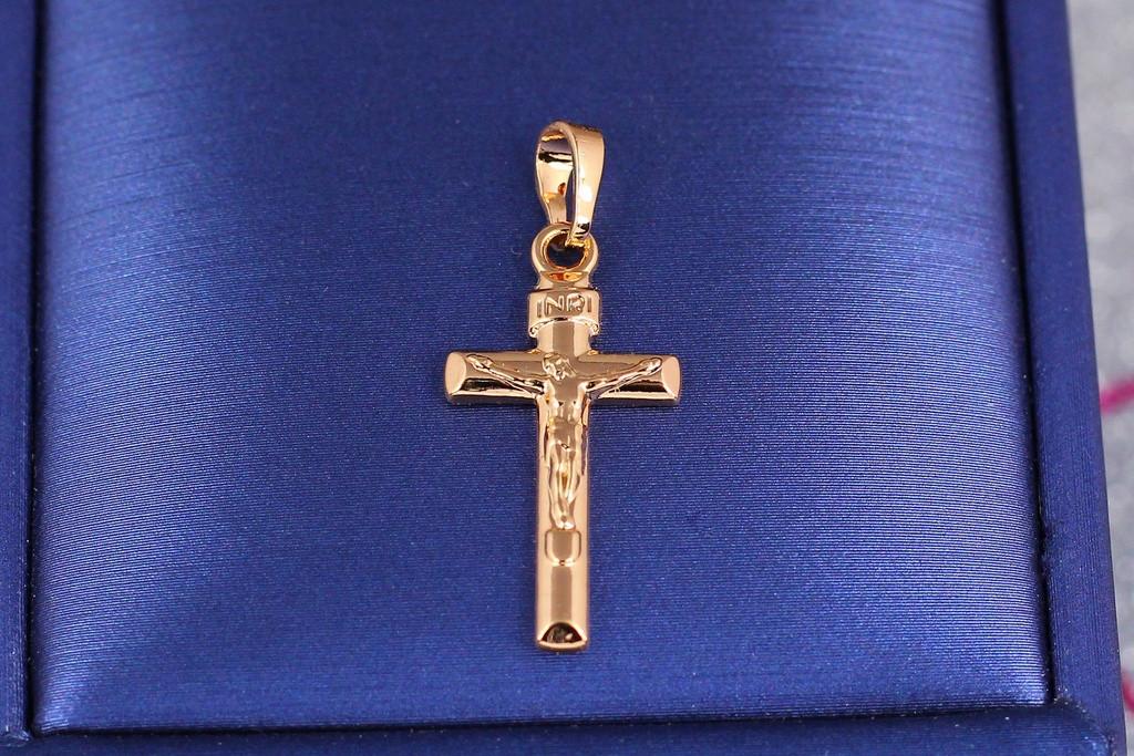 Крестик Xuping Jewelry с распятьем сверху и надписью 2,5 см Золотистый