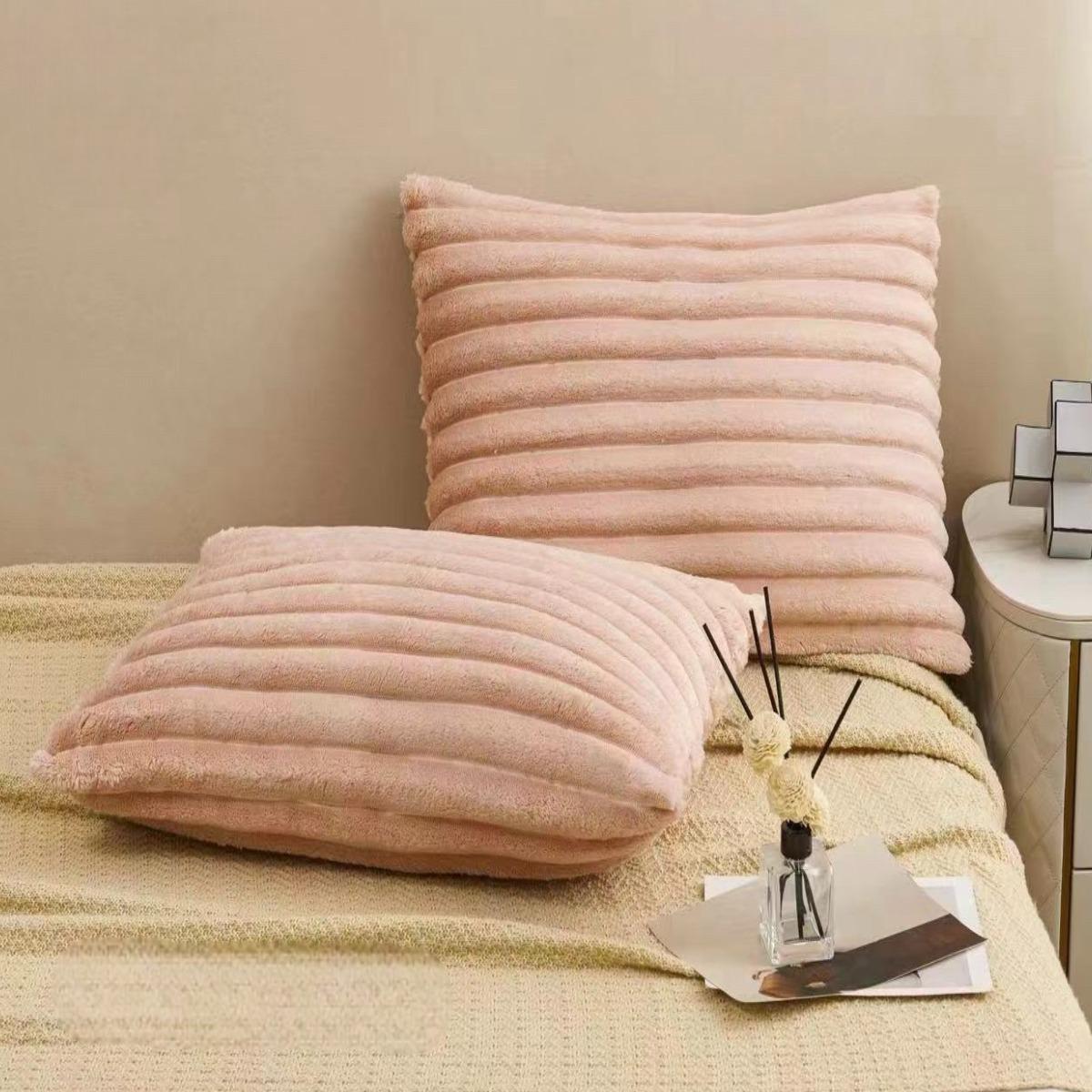 Набор плед с двумя подушками Koloco Королевский шарпей Розовый (40122) - фото 4 Набор плед с двумя подушками Koloco Королевский шарпей Розовый (40122) - фото 4