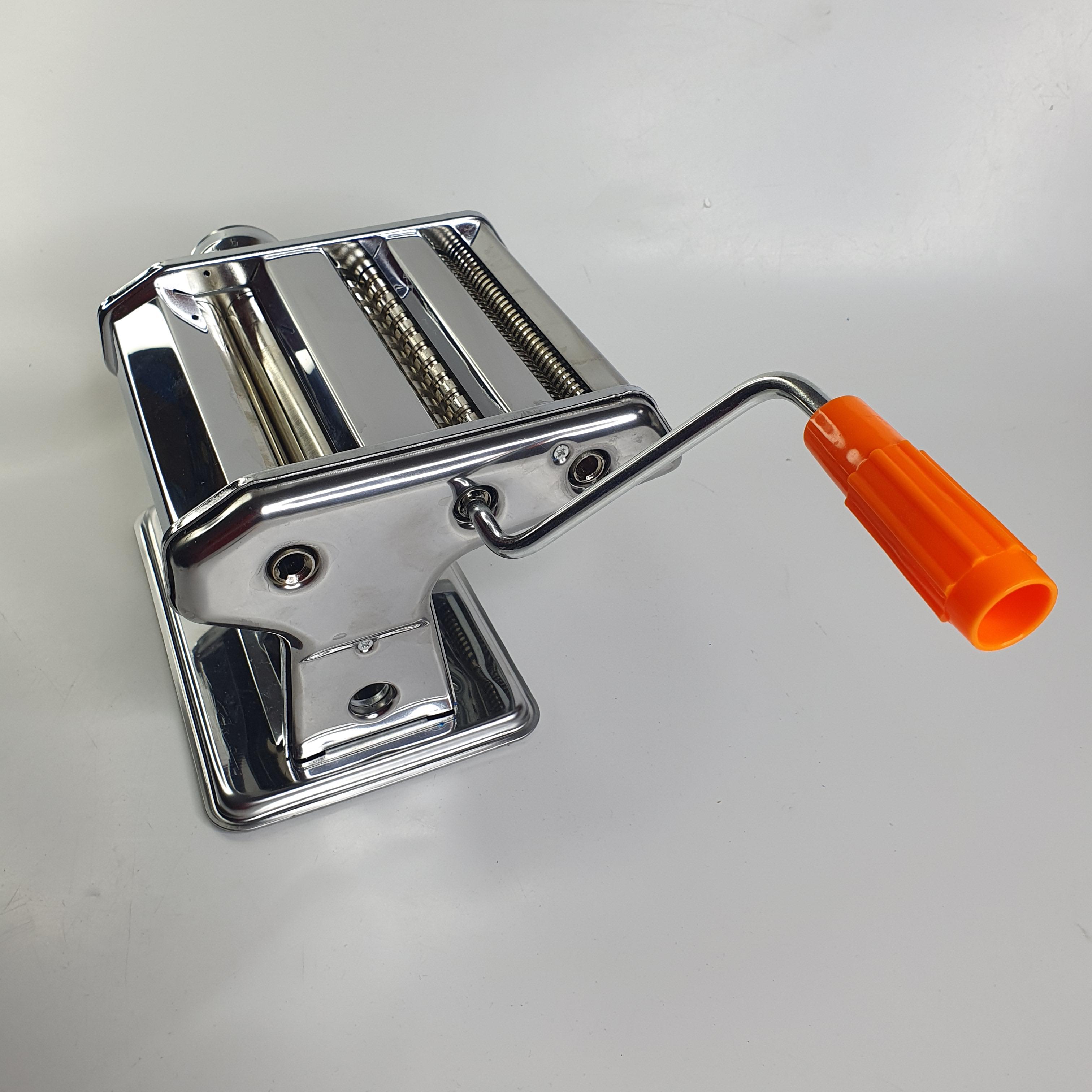 Лапшерізка механічна з функцією розкочування тіста Empire ручна з нержавіючої сталі (ЕМ-2358) - фото 2 Лапшерізка механічна з функцією розкочування тіста Empire ручна з нержавіючої сталі (ЕМ-2358) - фото 2