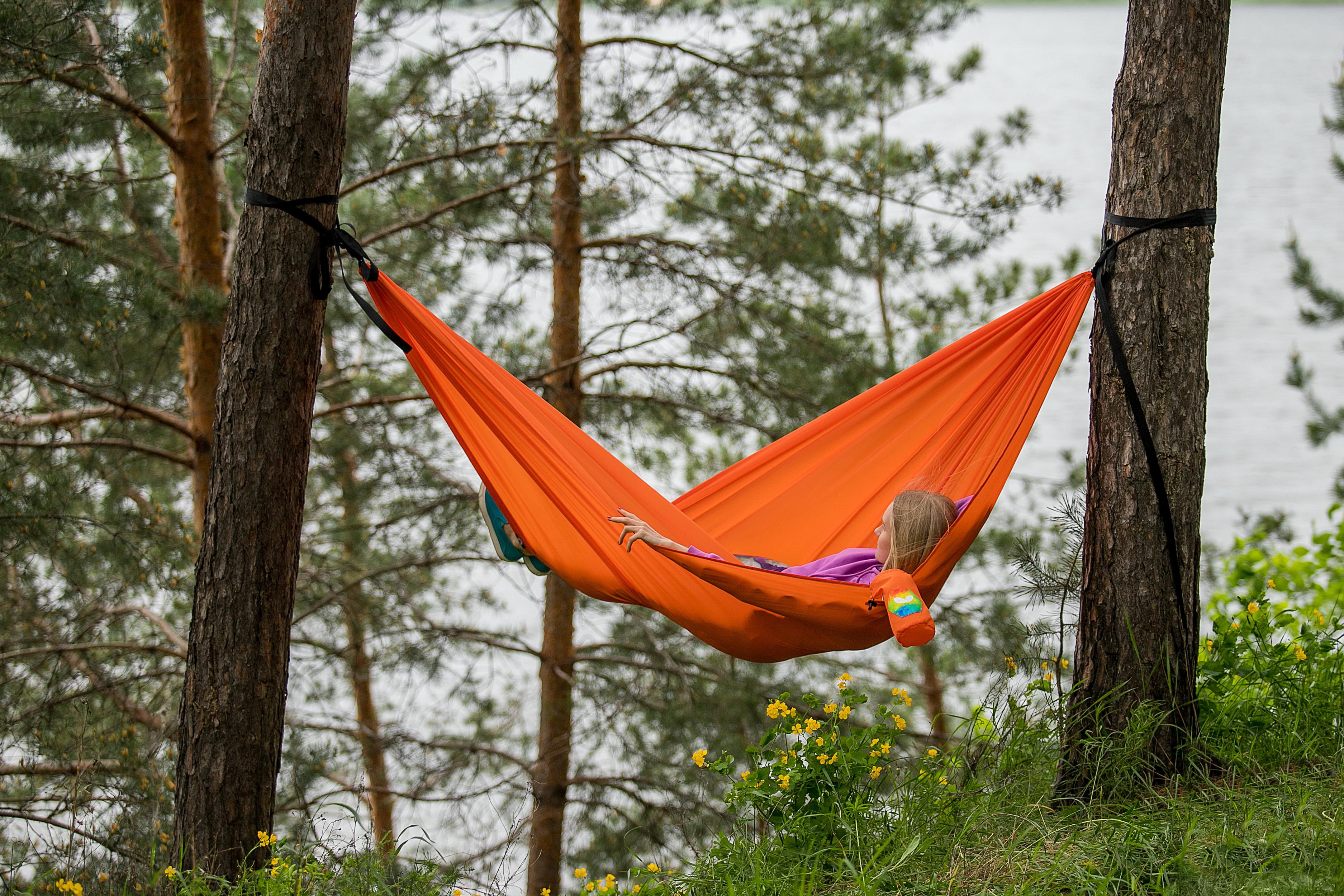 Гамак подвесной двухместный/туристический Eco на 180 кг с чехлом и креплениями 300х145 Оранжевый - фото 2 Гамак подвесной двухместный/туристический Eco на 180 кг с чехлом и креплениями 300х145 Оранжевый - фото 2