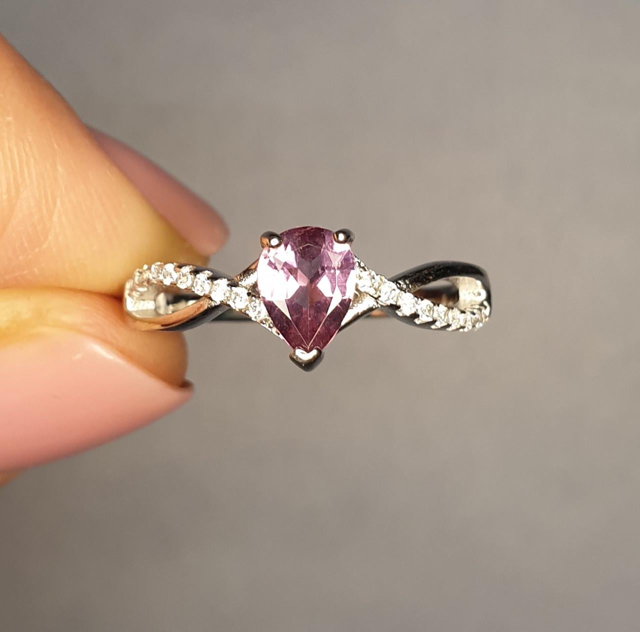 Кольцо серебряное с турмалином и кубическим цирконием 16,5 1,98 г