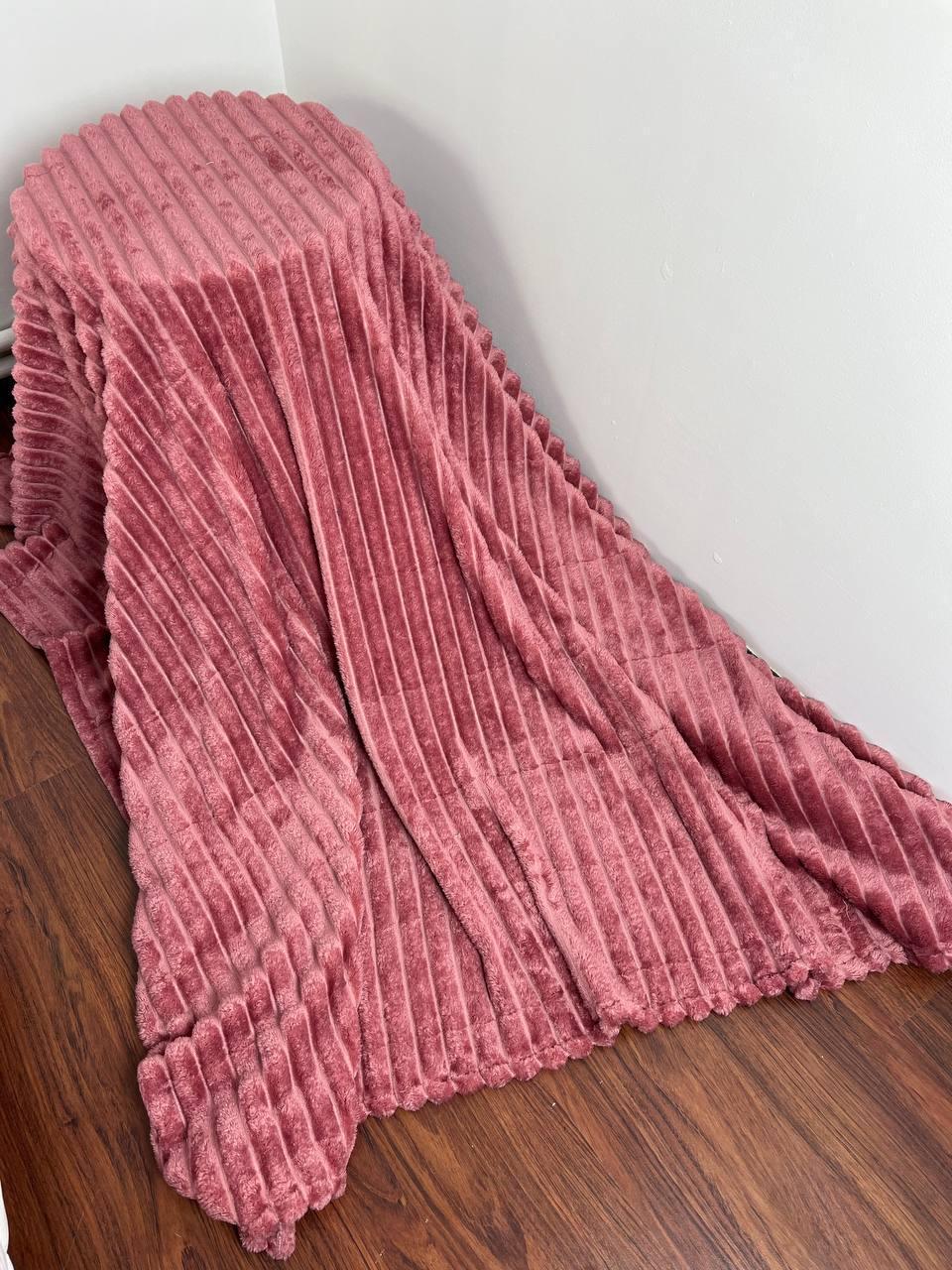 Плед Королевский шарпей двуспальный 180х220 см Розовый - фото 3