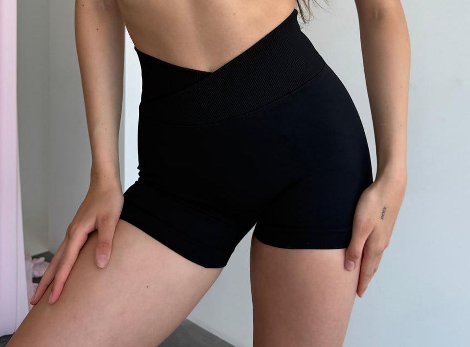 Шорты с V-поясом и эффектом пуш-ап S Черный (SQSH01S)