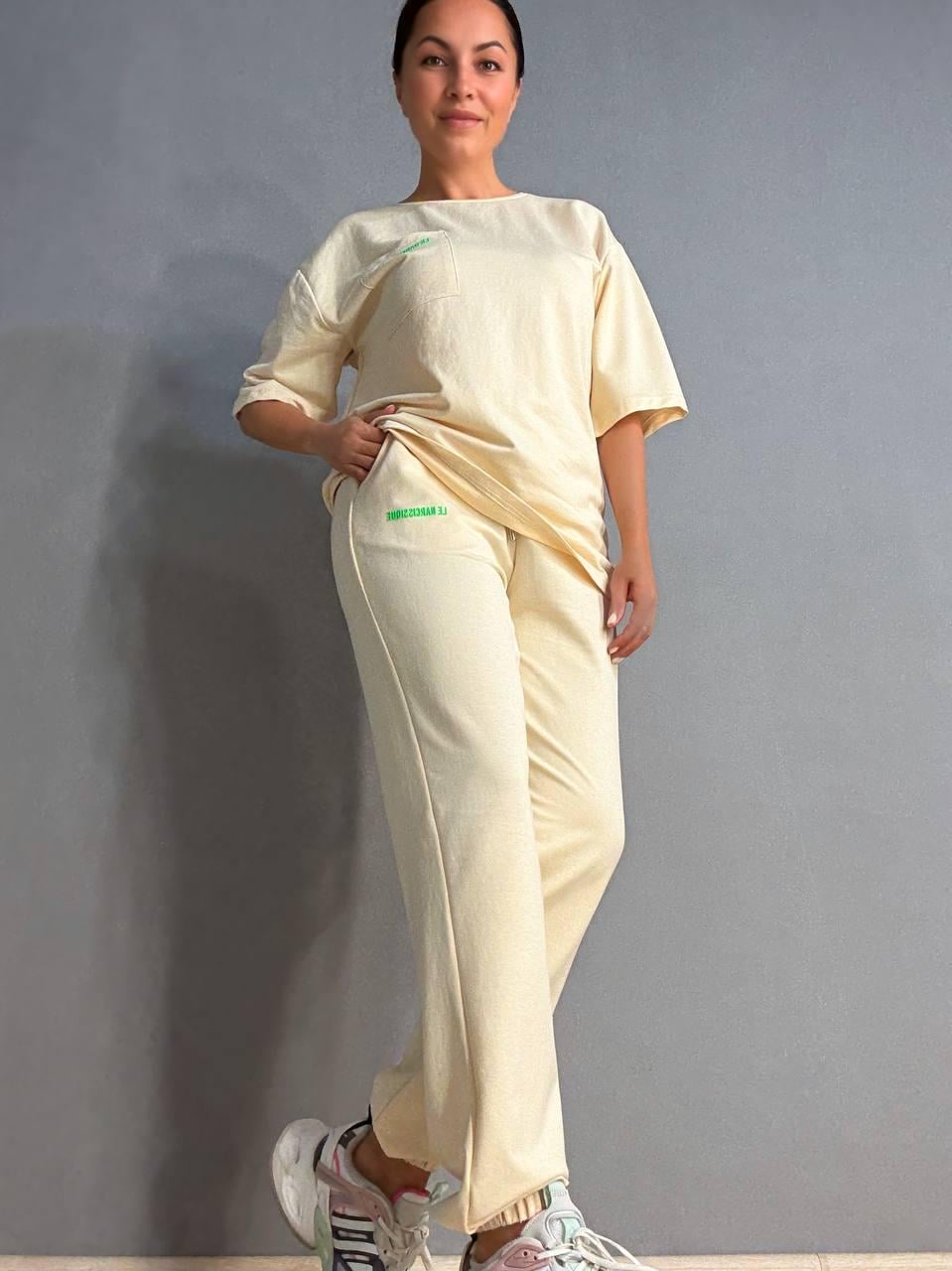 Костюм женский CAPPITONE 20101 джоггеры с футболкой M Бежевый (2360)