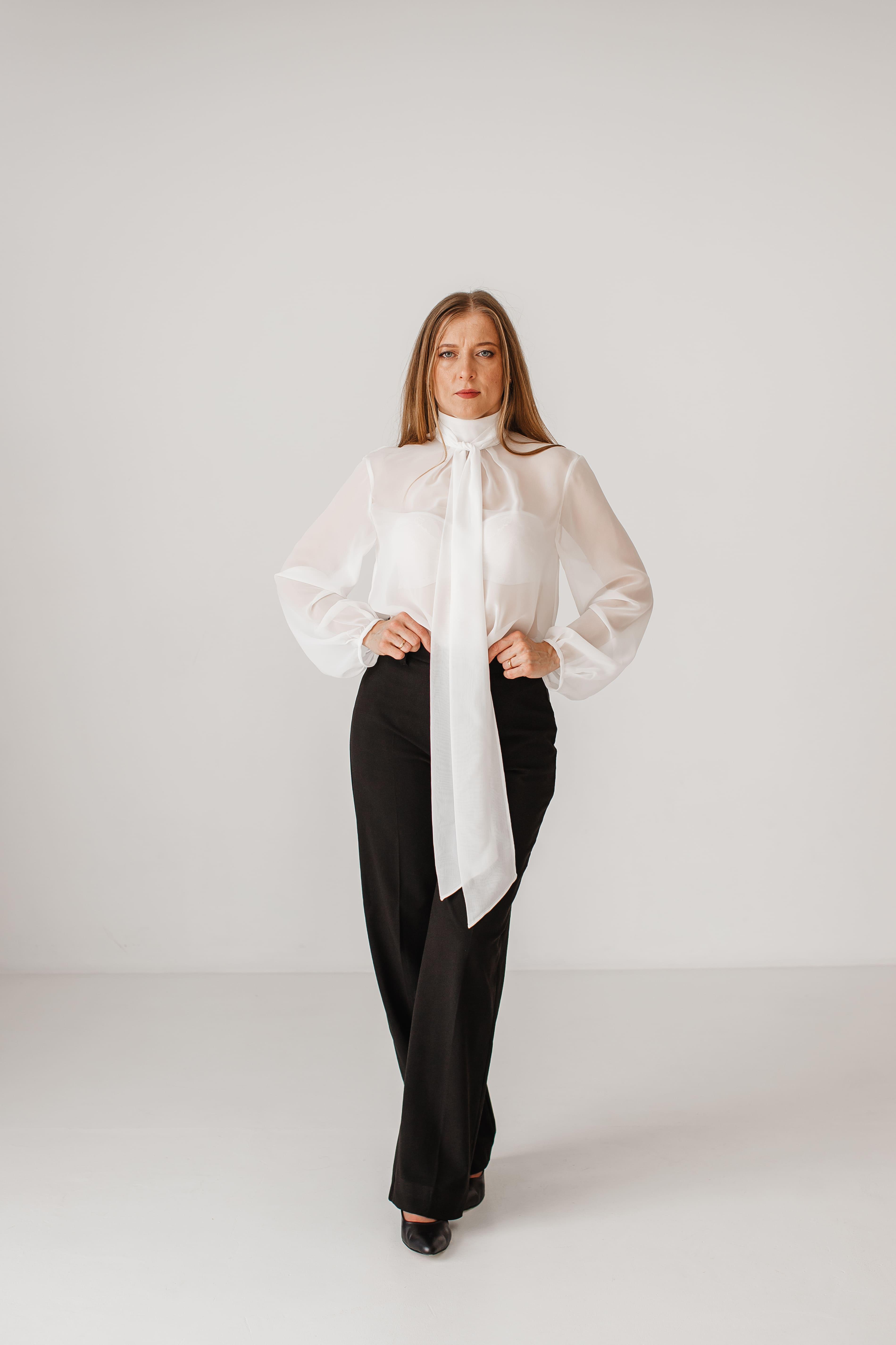 Блуза жіноча VSlatinina напівпрозора шифонова з бантом XS Айворі (01234567819) - фото 4 Блуза жіноча VSlatinina напівпрозора шифонова з бантом XS Айворі (01234567819) - фото 4