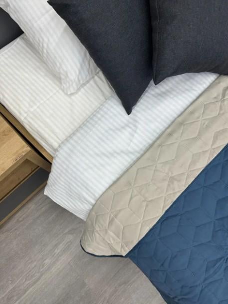 Покрывало двухстороннее Decorator Microfiber Куб 140х215 см. Синий/Бежевый (85-106) - фото 4 Покрывало двухстороннее Decorator Microfiber Куб 140х215 см. Синий/Бежевый (85-106) - фото 4