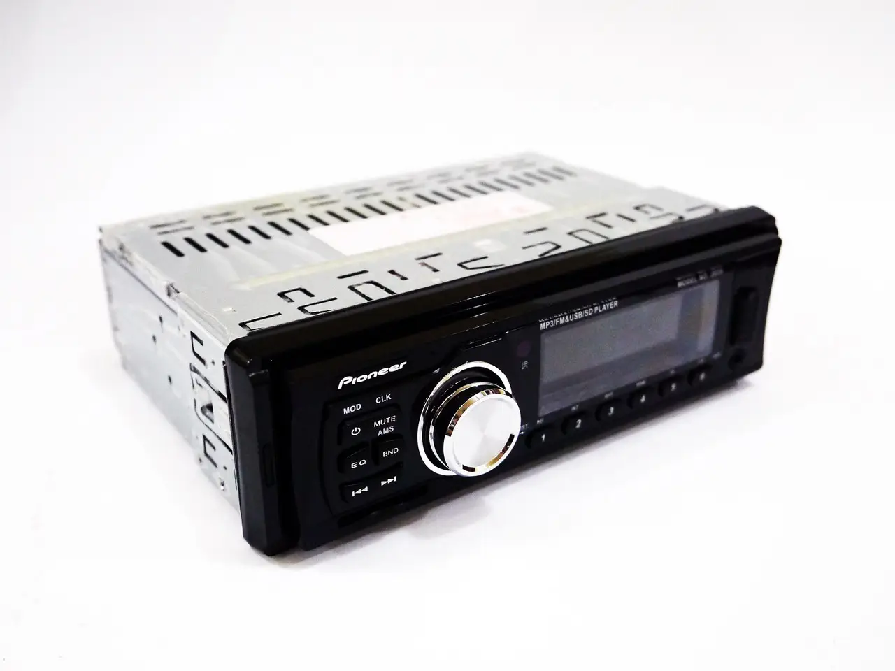 Автомагнітола USB/RGB SD/AUX/FM пульт 2035 4x50W - фото 2