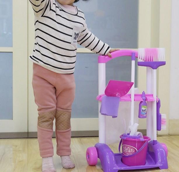 Детский игровой набор для уборки Little Helper Розовый - фото 12 Детский игровой набор для уборки Little Helper Розовый - фото 12