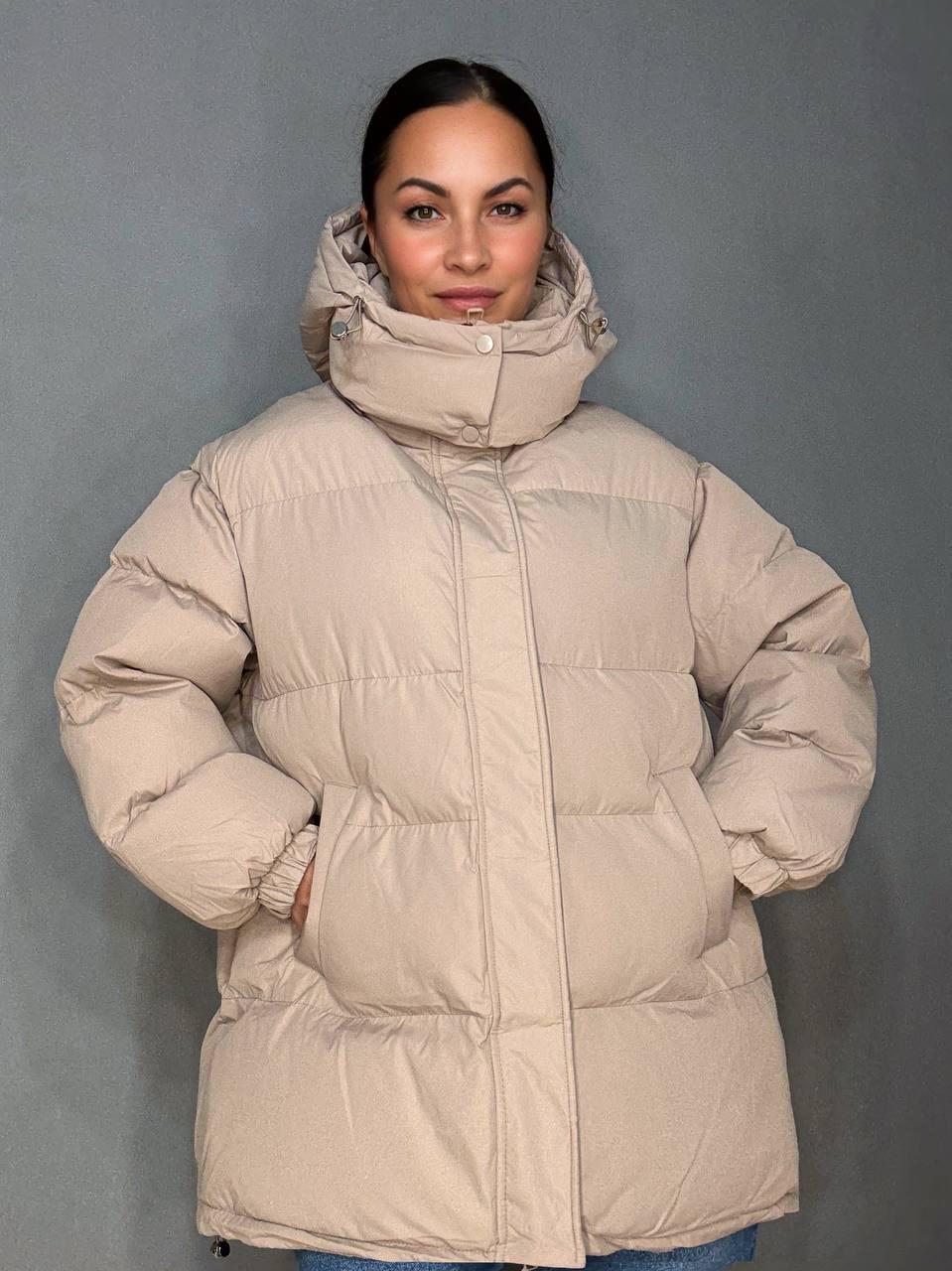 Куртка женская LADY YEP 10008 длинная оверсайз пуффер с капюшоном р. 42 Бежевый (5516) - фото 6 Куртка женская LADY YEP 10008 длинная оверсайз пуффер с капюшоном р. 42 Бежевый (5516) - фото 6
