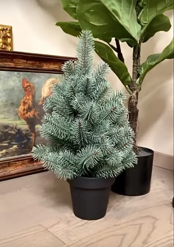 Елка новогодняя искусственная литая Premium в горшке 50 см Голубой (100N/50/B)