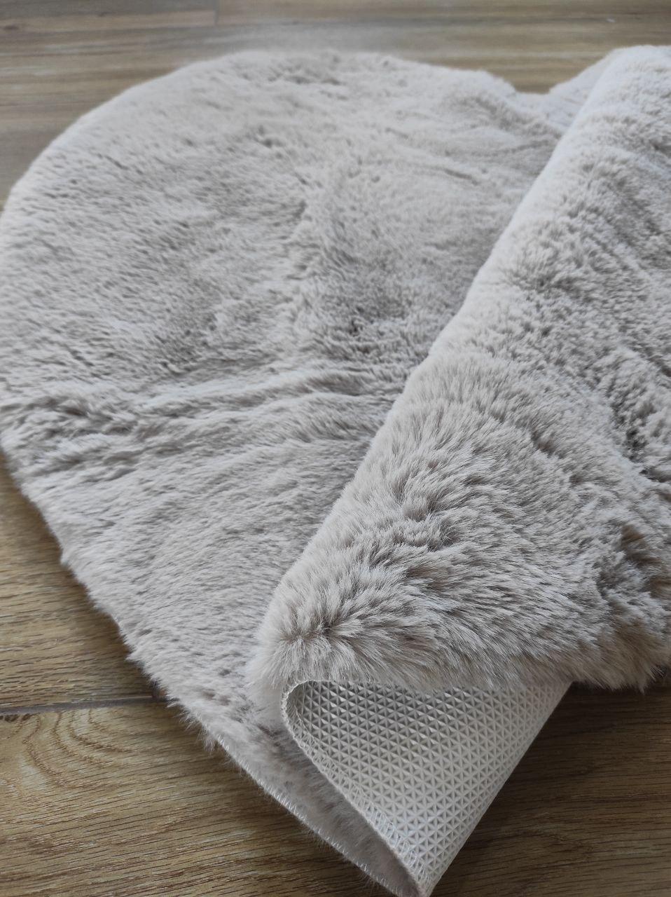 Килимок плюшевий 90х90 см Сірий (Д-serdce2-007)