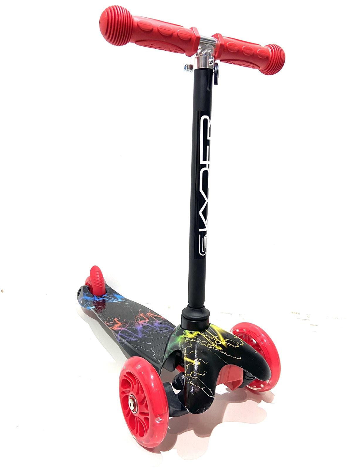 Самокат трехколесный Skyper MINI с принтом колеса PU светятся 120 мм Красно-черный (112-70899)