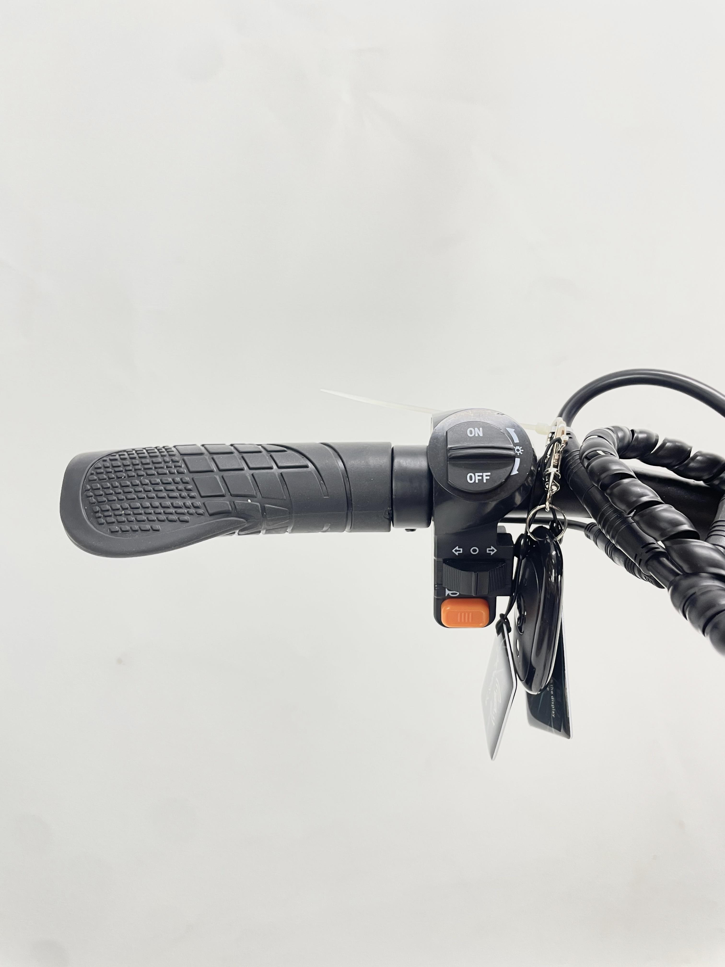 Электросамокат двухмоторный Kugoo E-scooter 4000W 48V 24Ah - фото 7 Электросамокат двухмоторный Kugoo E-scooter 4000W 48V 24Ah - фото 7