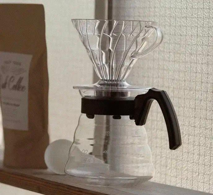 Набор для приготовления кофе Hario V60 CRAFT Ukraine "Заварюй та підтримуй" (VCND-02B-LLC) - фото 5 Набор для приготовления кофе Hario V60 CRAFT Ukraine "Заварюй та підтримуй" (VCND-02B-LLC) - фото 5