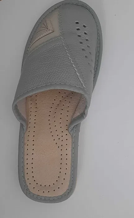 Тапки женские кожаные с закрытым носком р. 40 Серый (2632388838) - фото 3 Тапки женские кожаные с закрытым носком р. 40 Серый (2632388838) - фото 3