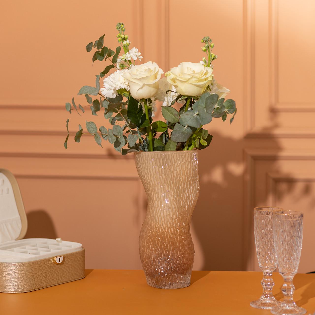 Ваза стеклянная для цветов Light House 1,6 л 14,5х11х30 см Бежевый (LG-20211) - фото 3