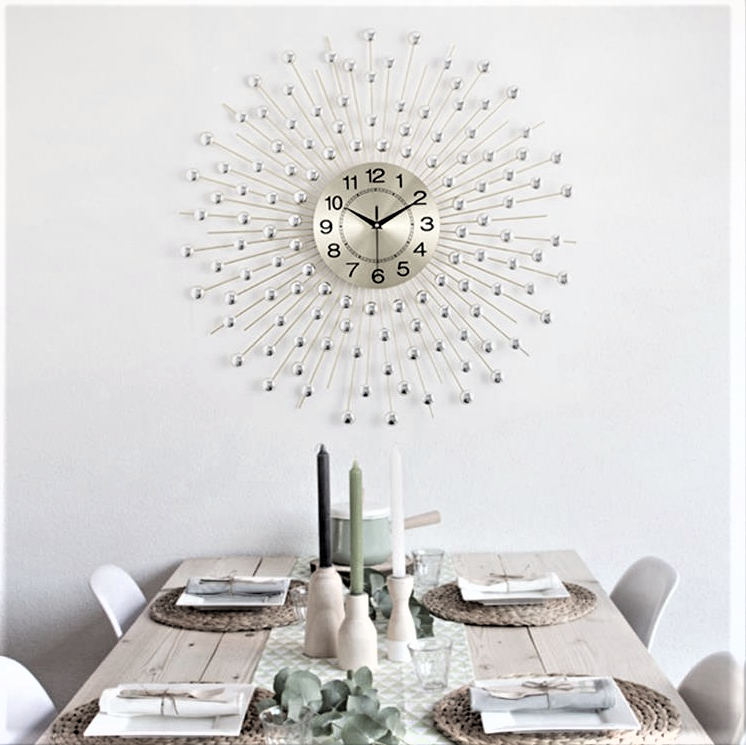 Годинник настінний безшумний Сонце G-600 60 см з стразами у спальню/вітальню Cріблястий (2846347902)