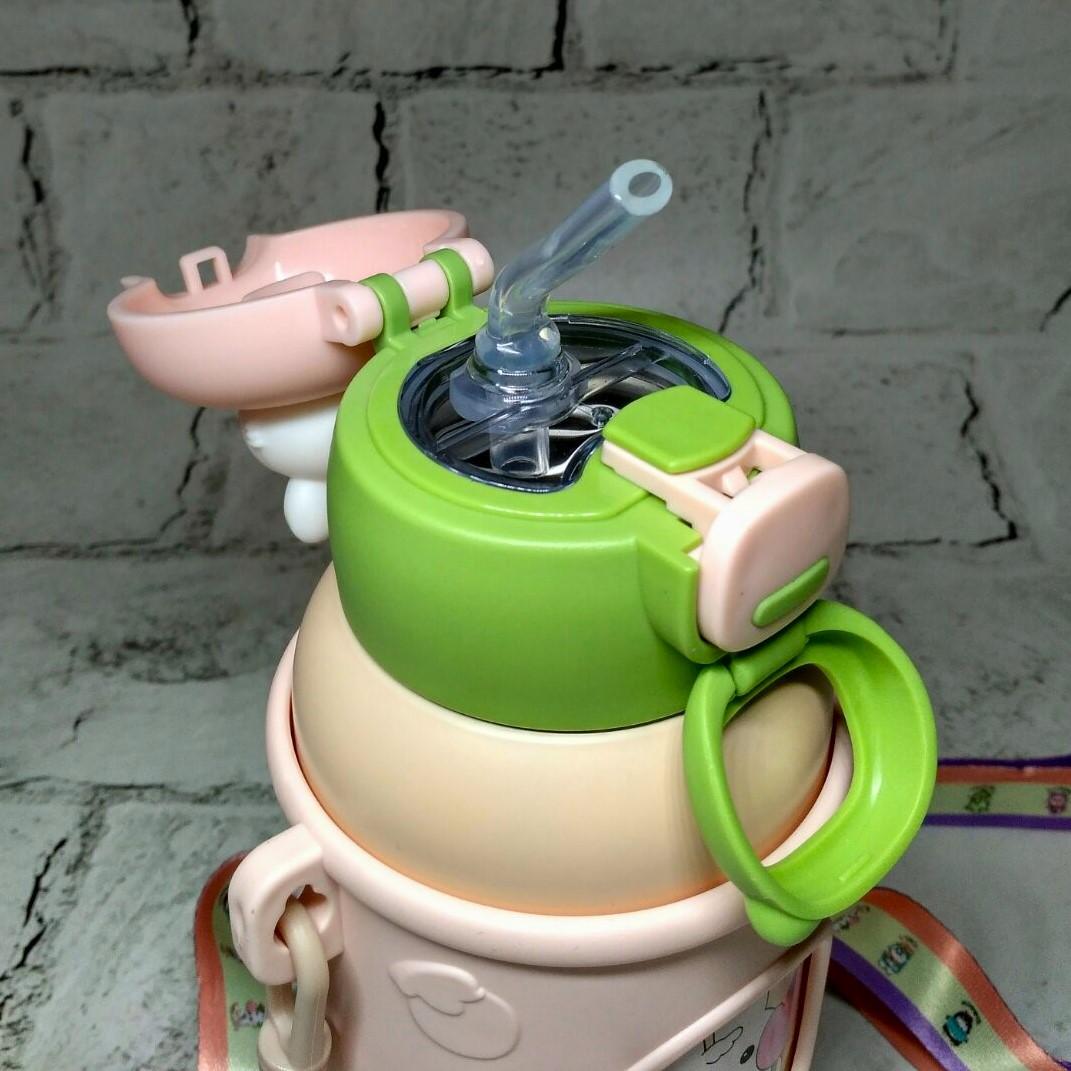 Термос детский с трубочкой и ремешком в чехле Мишка 500 мл 18х8 см розовый (H-251-R) - фото 2 Термос детский с трубочкой и ремешком в чехле Мишка 500 мл 18х8 см розовый (H-251-R) - фото 2