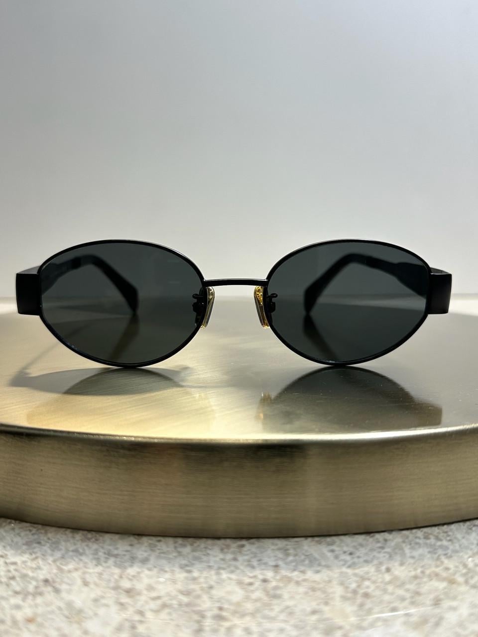 Солнцезащитные очки Celine CL40235U Black/Gold Oval