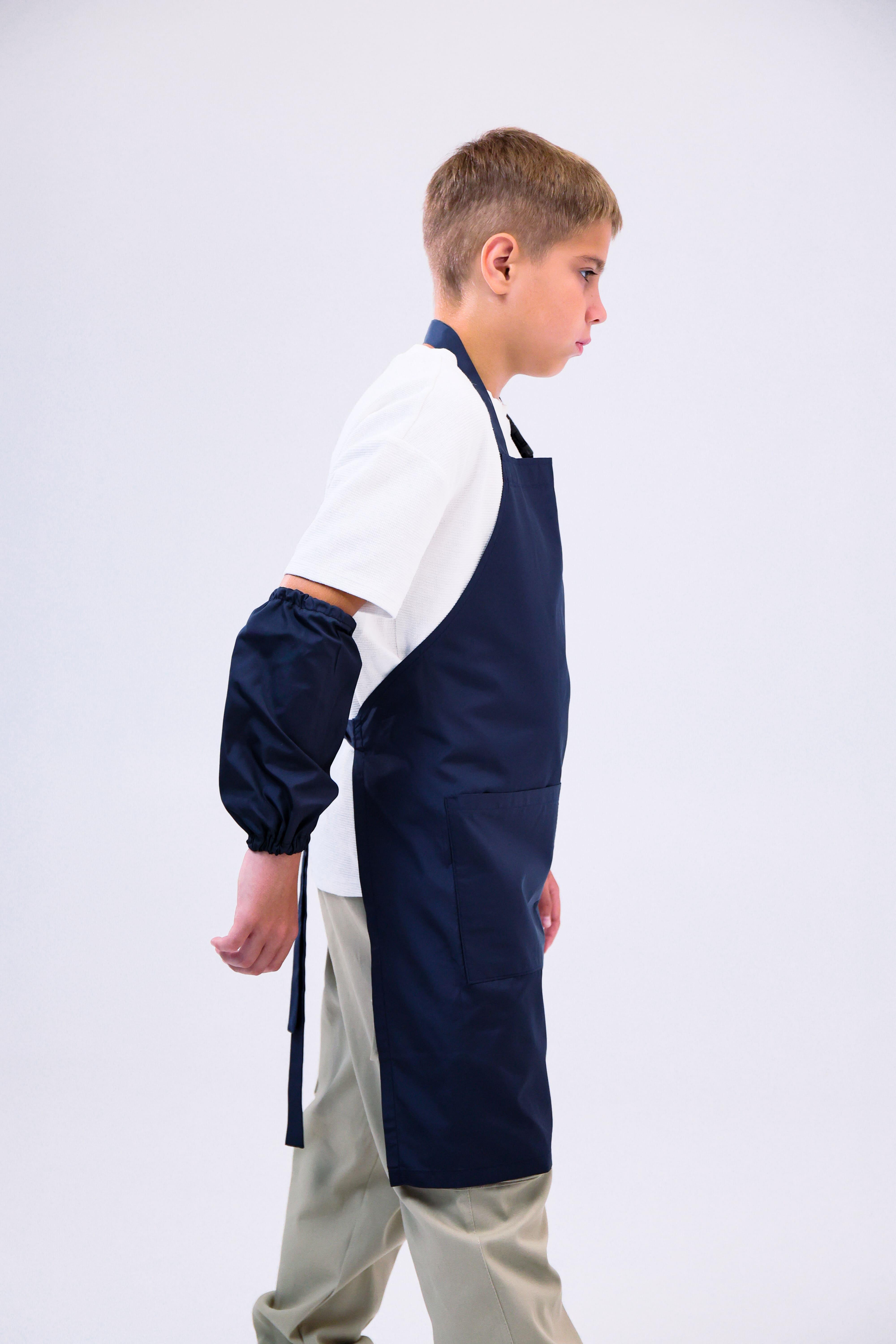 Фартук для уроков труда с нарукавниками из плащевой ткани для школы Темно-синий (п/хл-тс1) - фото 3 Фартук для уроков труда с нарукавниками из плащевой ткани для школы Темно-синий (п/хл-тс1) - фото 3