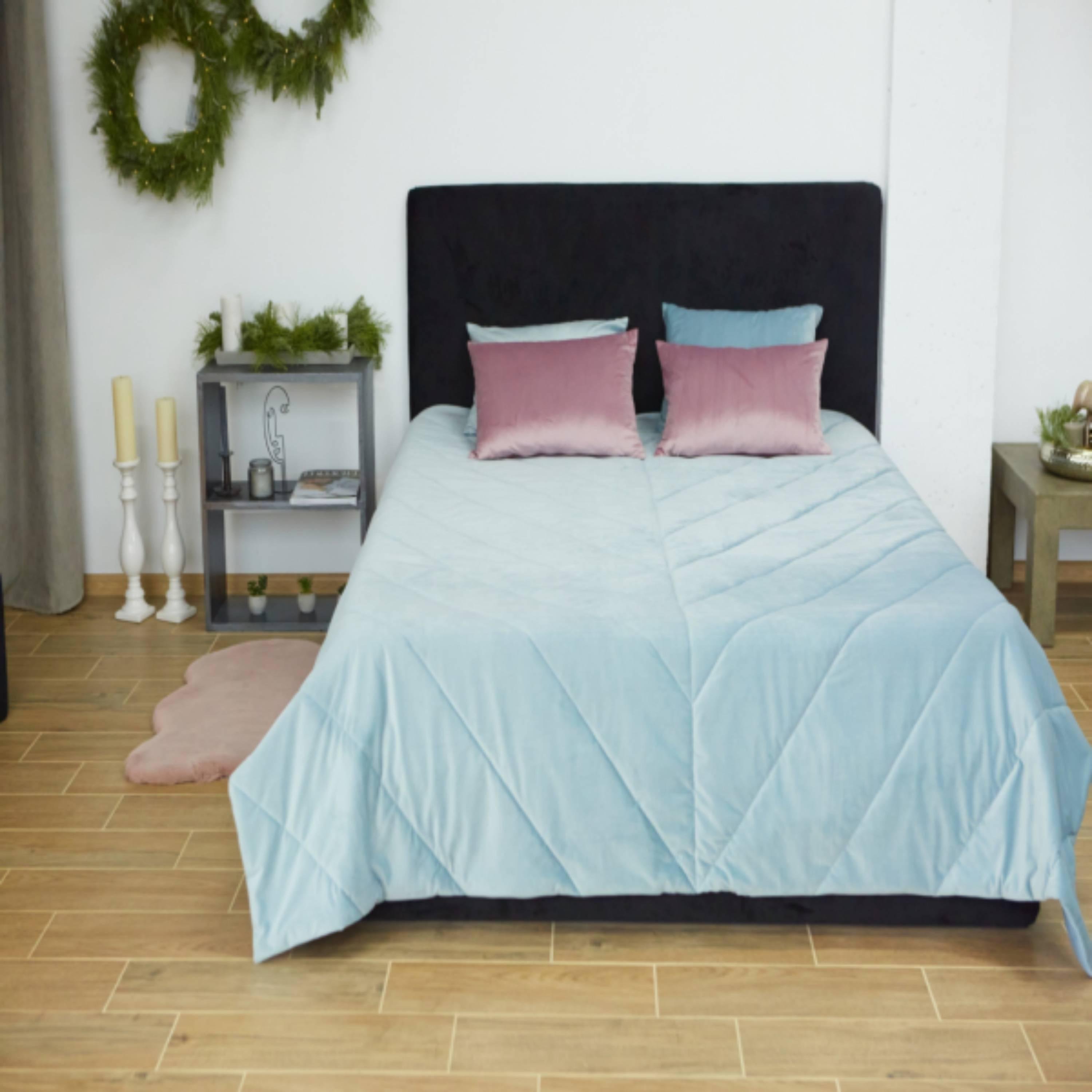 Декоративное покрывало Maestro 220x240 см Голубой (000099016) Декоративное покрывало Maestro 220x240 см Голубой (000099016)