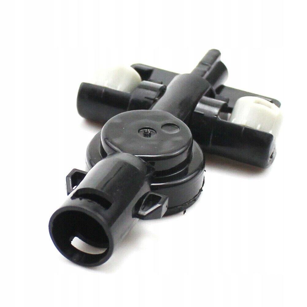 Форсунка омывателя лобового стекла Toyota Camry V50 '11-17