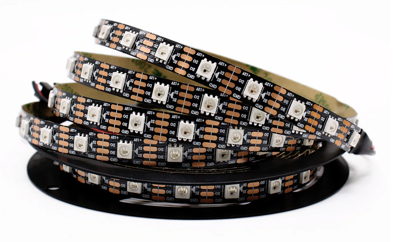 Світлодіодна стрічка адресна WS2815 RGB 5050 12V 60 світлодіодів (28202)