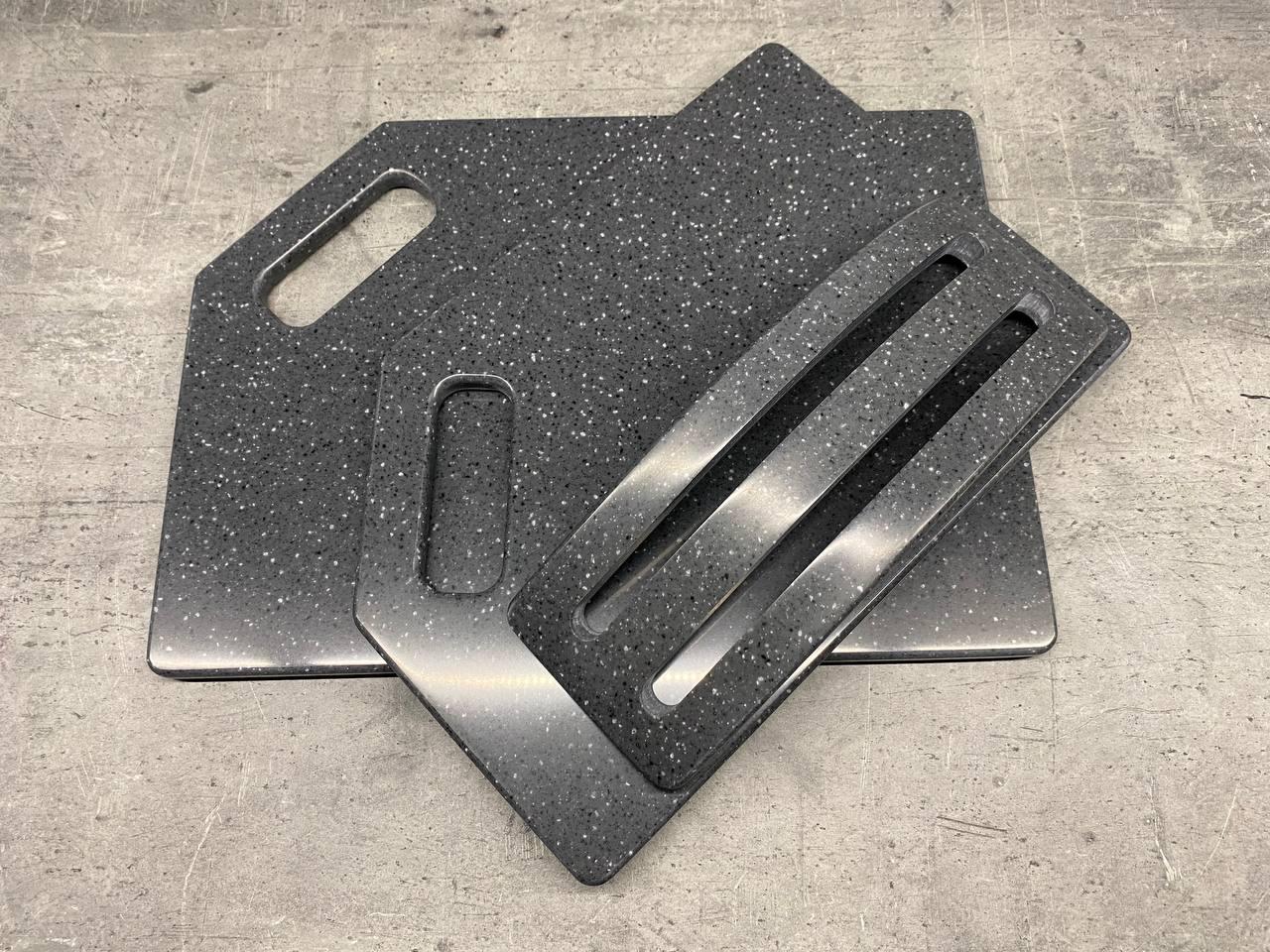 Набір дошок кухонних Gravity зі штучного акрилового каменю на підставці 2 шт. (193) - фото 3 Набір дошок кухонних Gravity зі штучного акрилового каменю на підставці 2 шт. (193) - фото 3